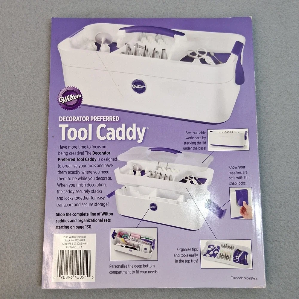 2013 Wilton Yearbook Cake Decorating Wilton 2013 Paperback